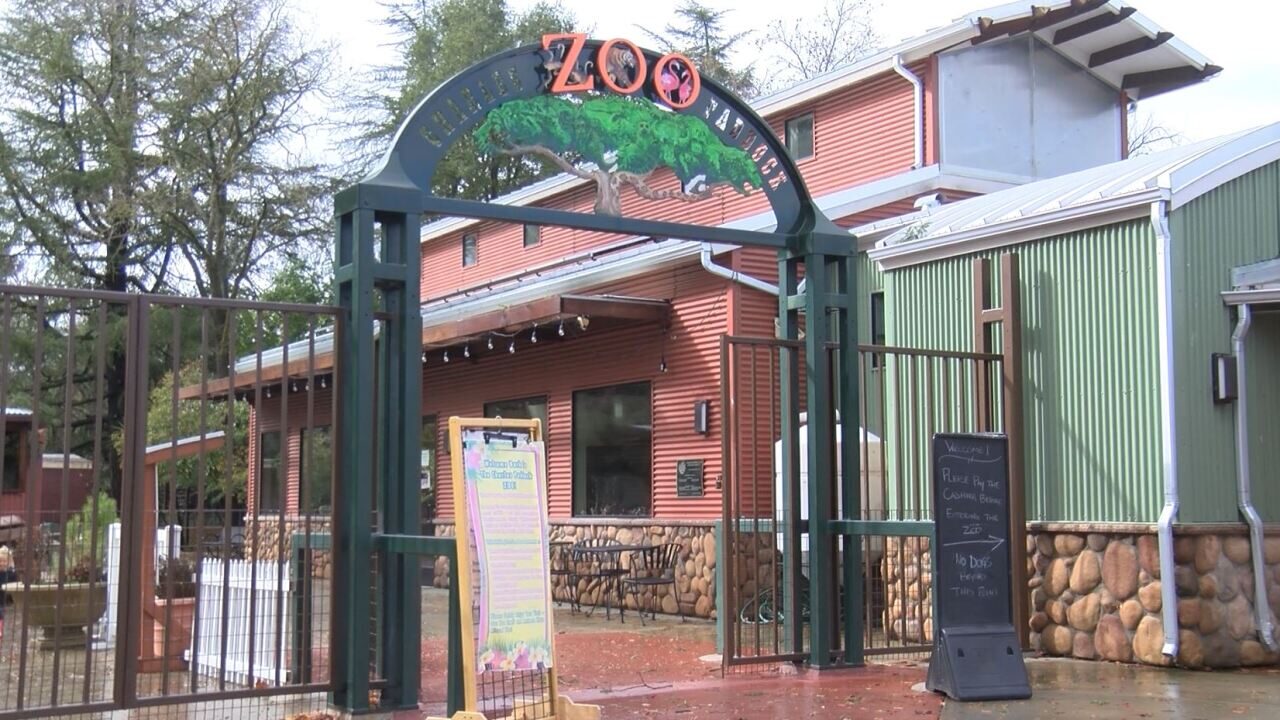 Charles Paddock Zoo entrance